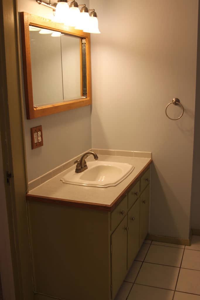 student rental apartments in Cortland New York 2 Otter Creek Bathroom 2