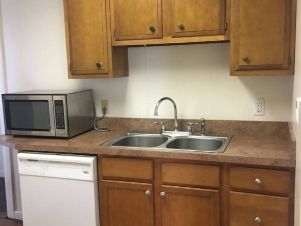 student apartments for rent near SUNY Cortland New York 62 Groton Ave. Apt. B Kitchen