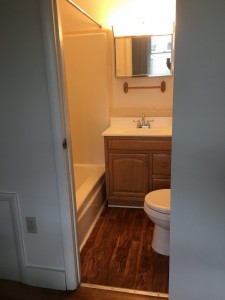 Student Apartments for Rent in Cortland 26 Groton Ave Apt B Bathroom