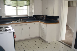 student house for rent in Cortland New York 74 Groton Ave. Kitchen