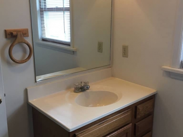 student apartments for rent in Cortland New York 94 Groton Ave. Apt A/D Bathroom 4