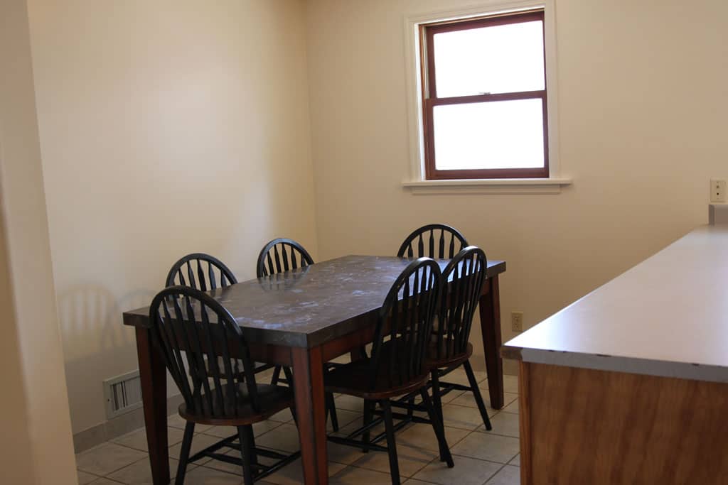 student apartments for rent in Cortland New York 94 Groton Ave. Apt A/D Dining